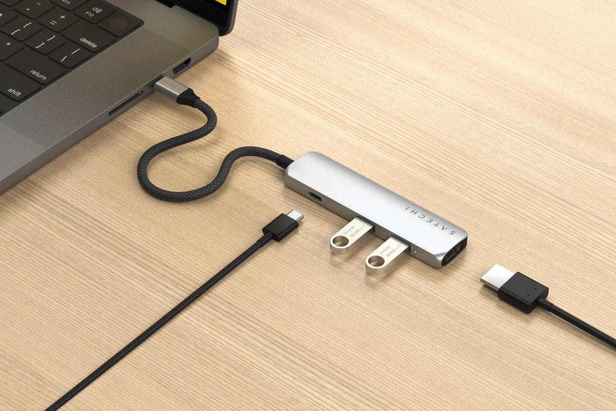Satechi 4-in-1 USB-C Slim Multiport Adapter 4K - Silver