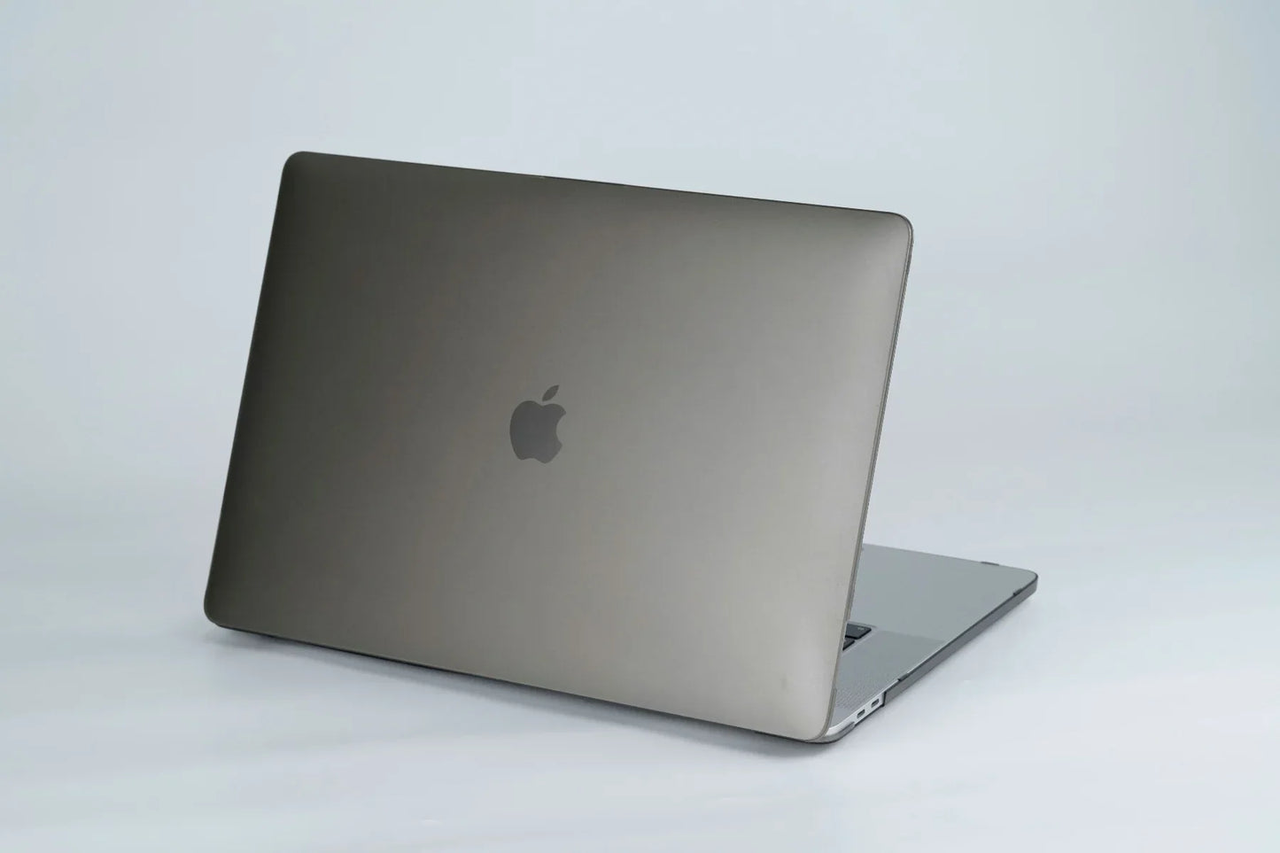 NEXT ONE MacBook Pro 13” Retina Display Safeguard Smoke Black