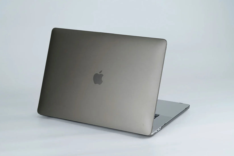 NEXT ONE MacBook Pro 13” Retina Display Safeguard Smoke Black