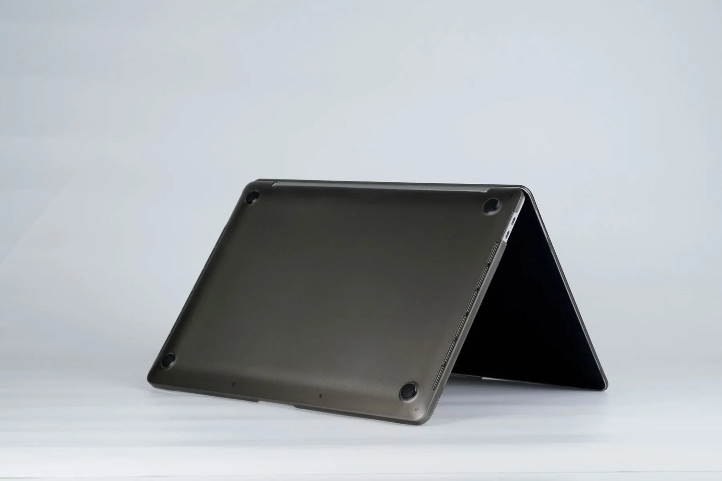 NEXT ONE MacBook Pro 13” Retina Display Safeguard Smoke Black