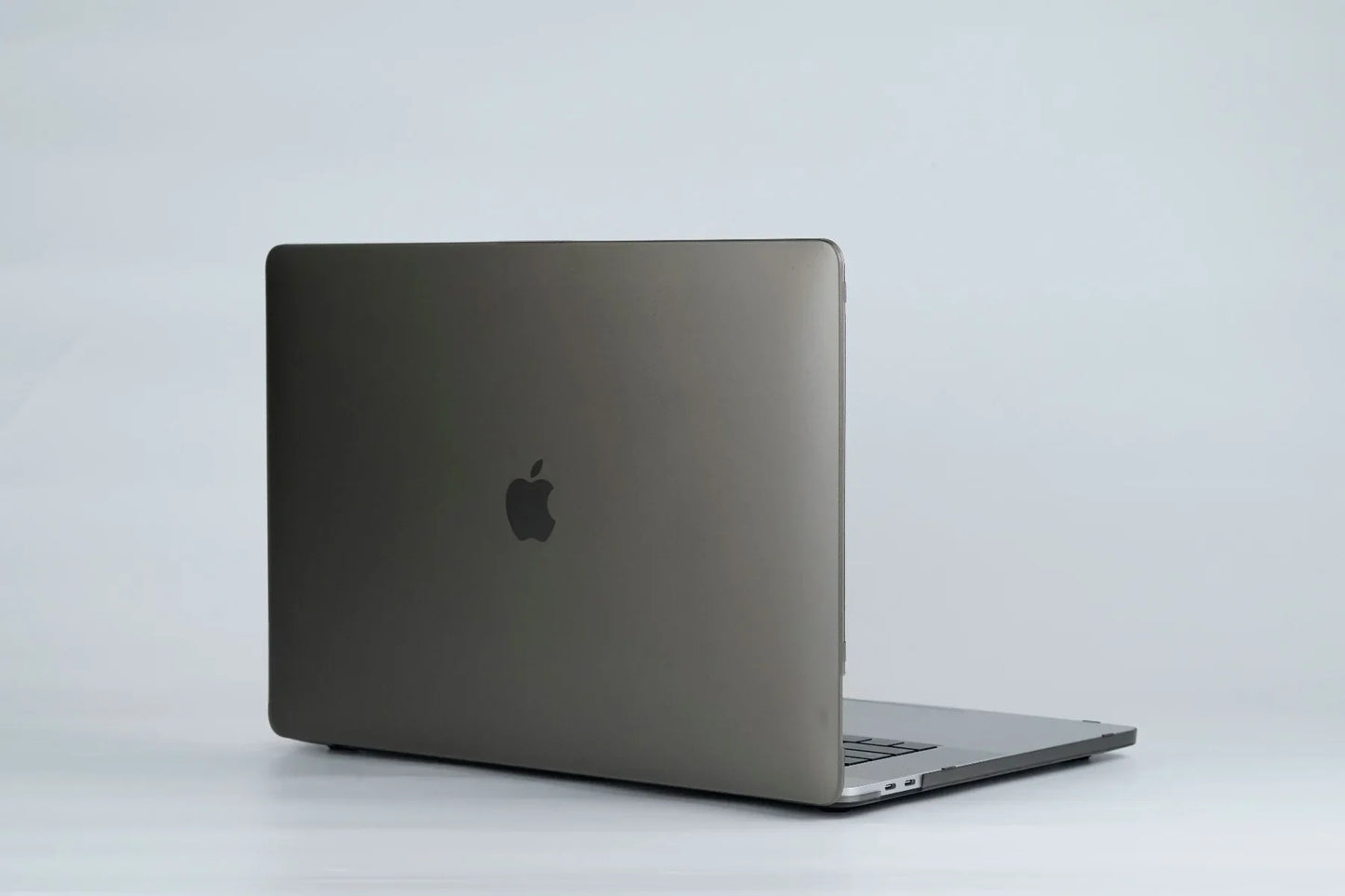 NEXT ONE MacBook Pro 13” Retina Display Safeguard Smoke Black