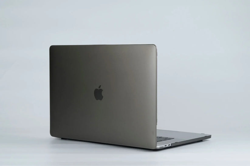 NEXT ONE MacBook Pro 13” Retina Display Safeguard Smoke Black