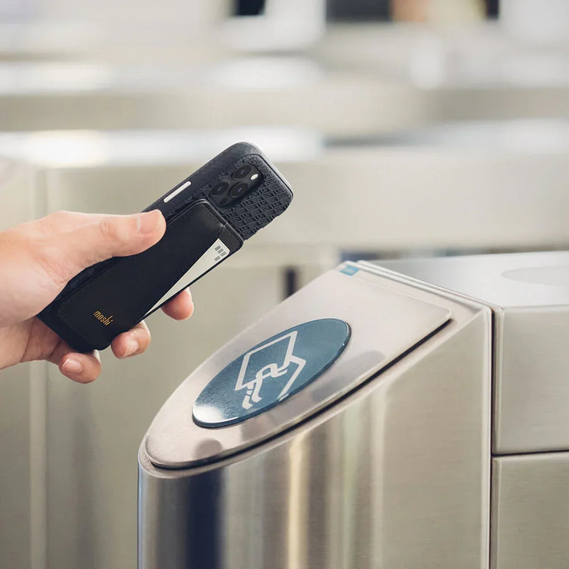 Slim Wallet Magnetic card wallet with tap-and-go pass-through - Black