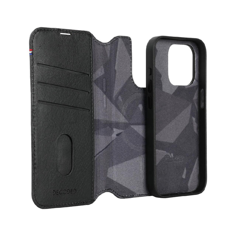 DECODED Leather Detachable Wallet for iPhone 15 Pro