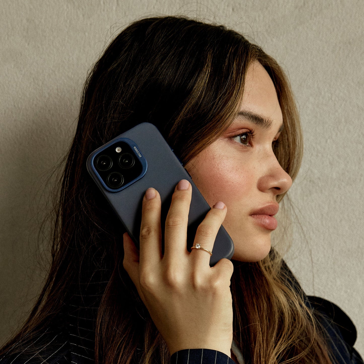 DECODED Leather Backcover for iPhone 16 Pro - Navy Blue
