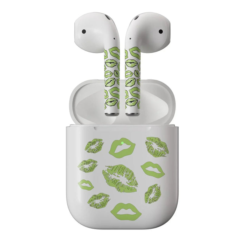Skin NEXT ONE pentru AirPods - Buze fosforescente