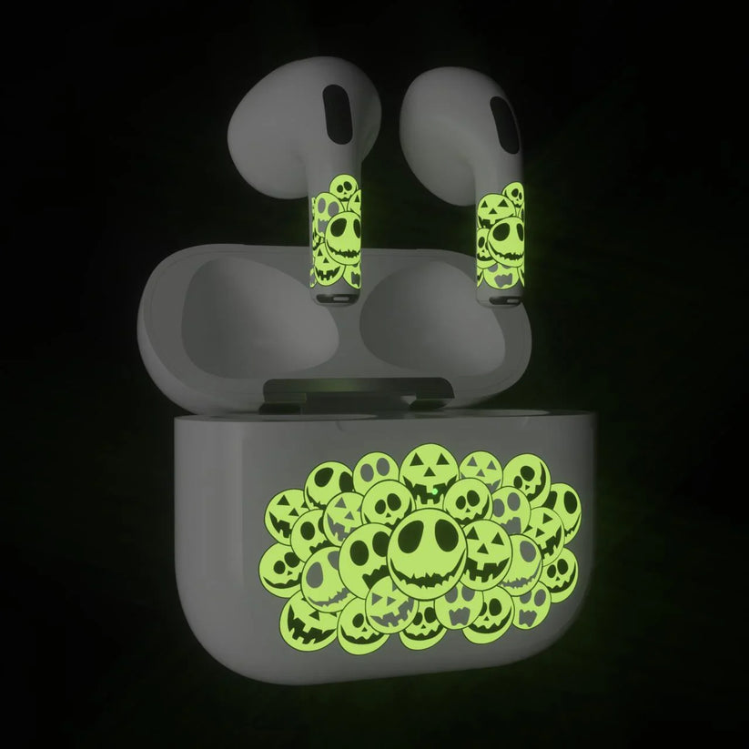 Skin NEXT ONE pentru AirPods 3rd Gen. - Halloween, fosforescent