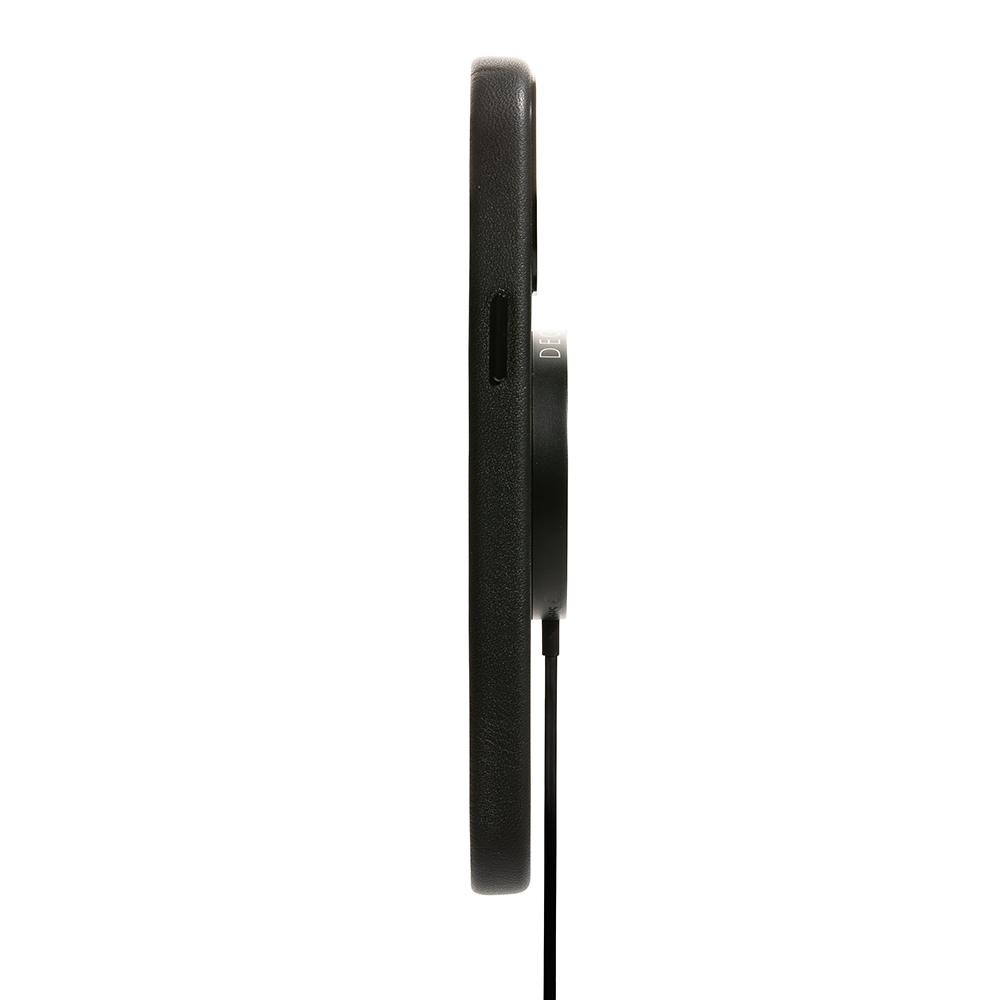 Decoded MagSafe BackCover, black - iPhone 13