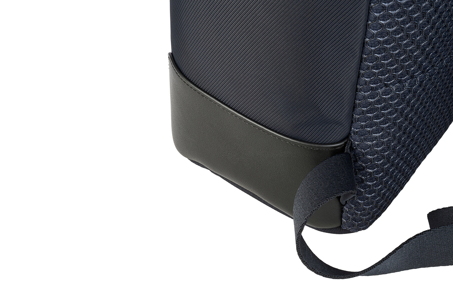 Rucsac Tucano cu elemente de piele, 16", Bleumarin/Negru
