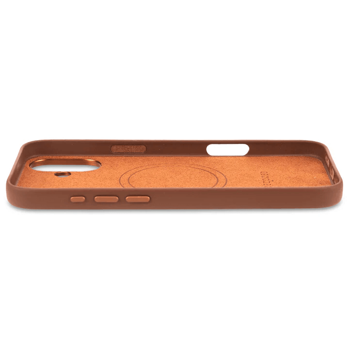 "DECODED Leather Backcover for iPhone 16 Plus"