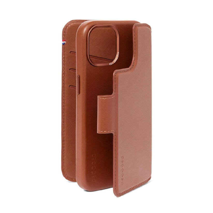 DECODED Leather Detachable Wallet for iPhone 15 Pro